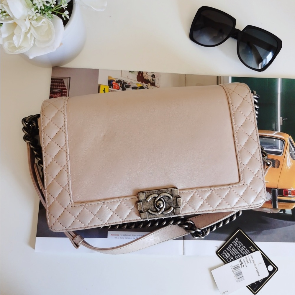 💥MAY Month End SALE in store! Chanel calfskin boy bag light pink